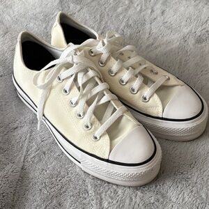 EUC Unisex Converse Cream Canvas All Star Lift Low Sneakers Size 6M/8W